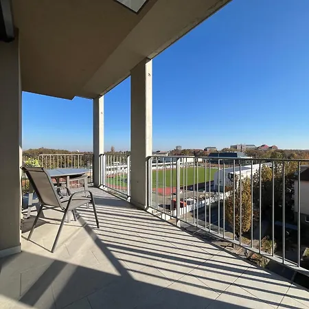 Great Forest View Penthouse Apartament