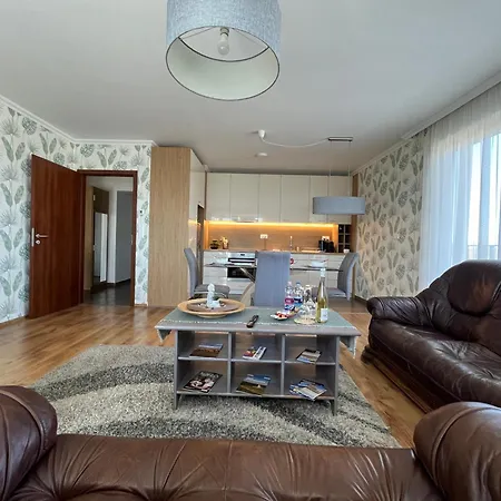 Great Forest View Penthouse